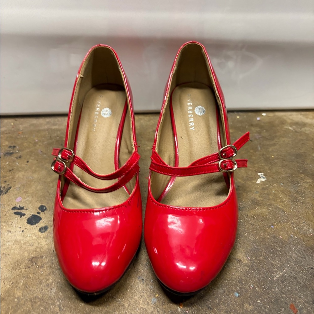 Red Patent Leather Mary Jane Heels 👠 7 Riverberry